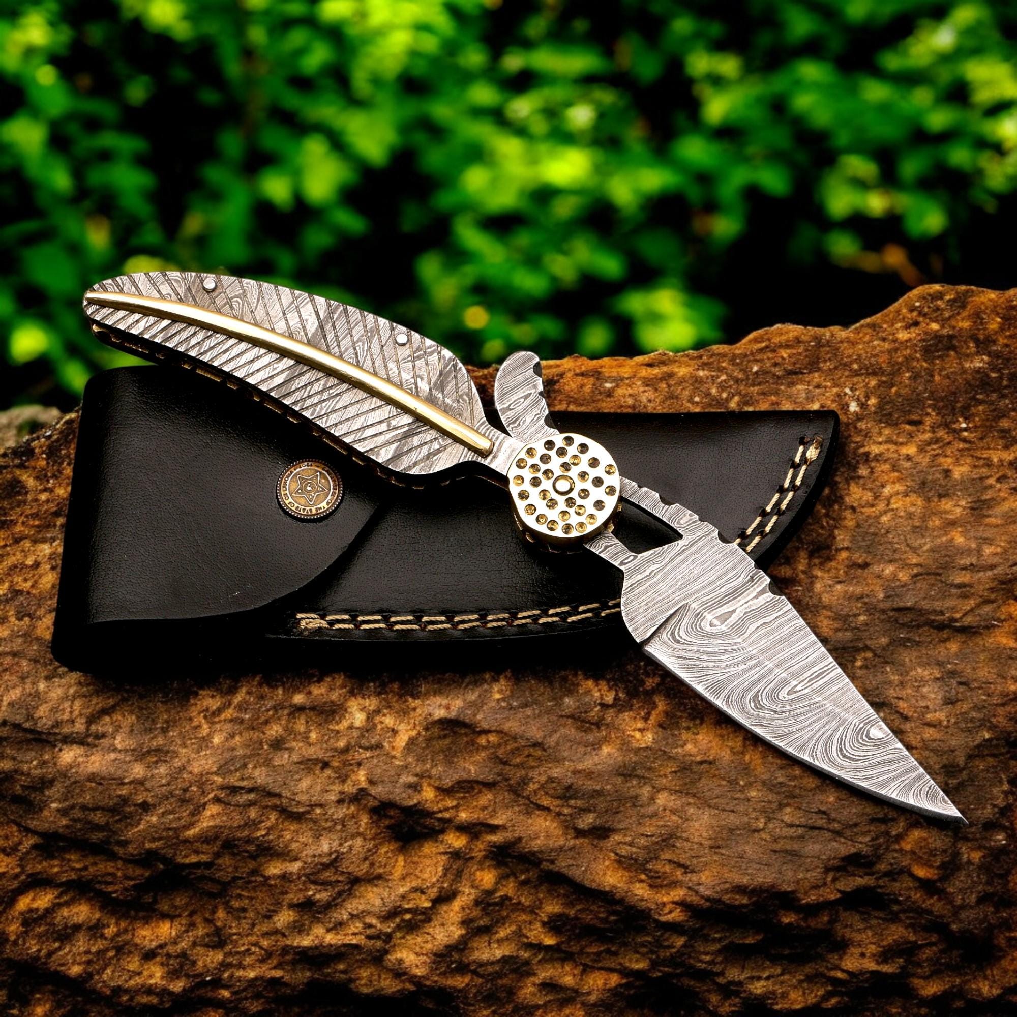 HandCraft Damascus Steel Folding 9" Pocket Knife Damascus Handle Brass Bolster Ultra Sharp Edge EDC Hunting Bushcraft Knives Camping Outdoor