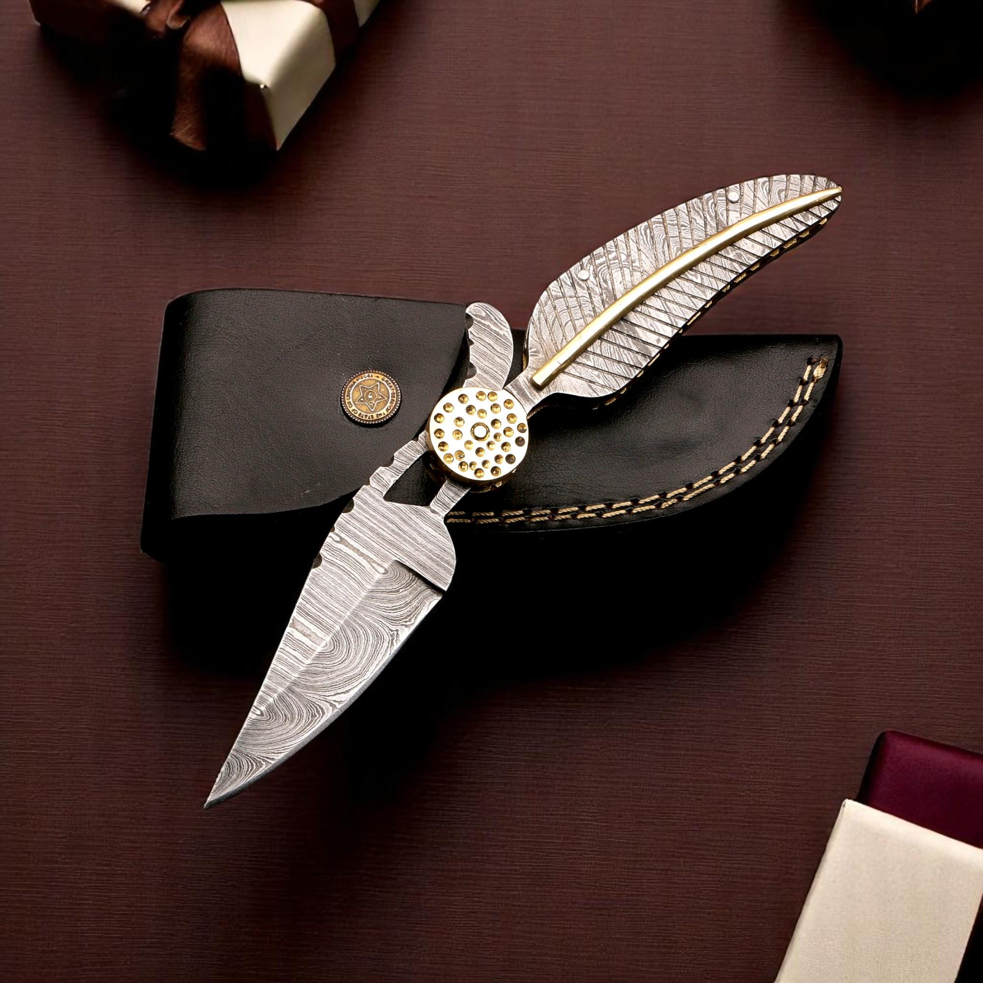 HandCraft Damascus Steel Folding 9" Pocket Knife Damascus Handle Brass Bolster Ultra Sharp Edge EDC Hunting Bushcraft Knives Camping Outdoor